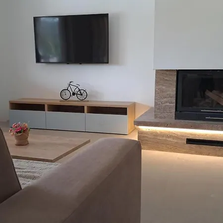 Hillside In With Pool, Terrace, And Stunning View Villa *