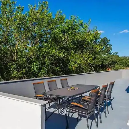 Hillside In With Pool, Terrace, And Stunning View *