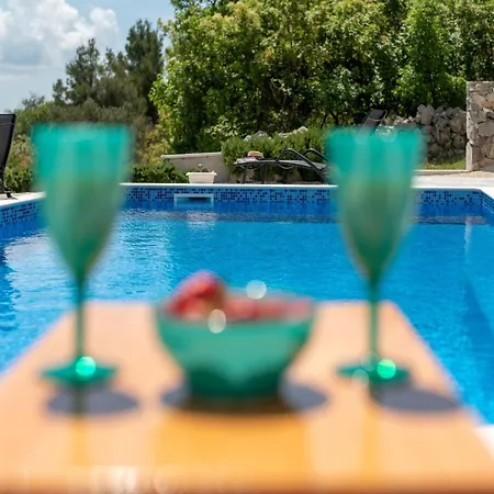 Hillside In With Pool, Terrace, And Stunning View Villa *