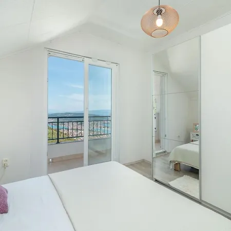 Hillside In With Pool, Terrace, And Stunning View Villa *